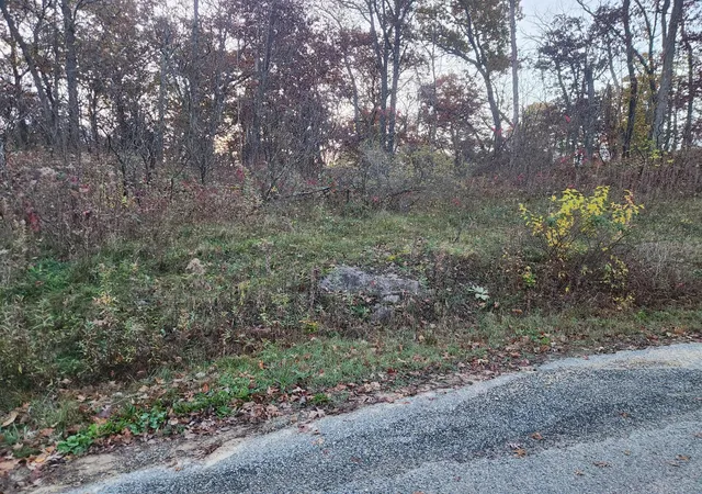 Photo 1 of Land for sale at Tbd Crescent Hills Dr, La Crescent, MN 55947 | MLS# 7166919 | Listing updated on 2026-10-30