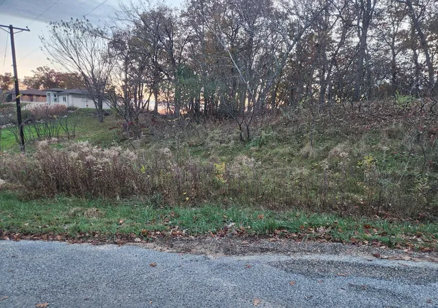 Photo 2 of Land for sale at Tbd Crescent Hills Dr, La Crescent, MN 55947 | MLS# 7166919 | Listing updated on 2026-10-30