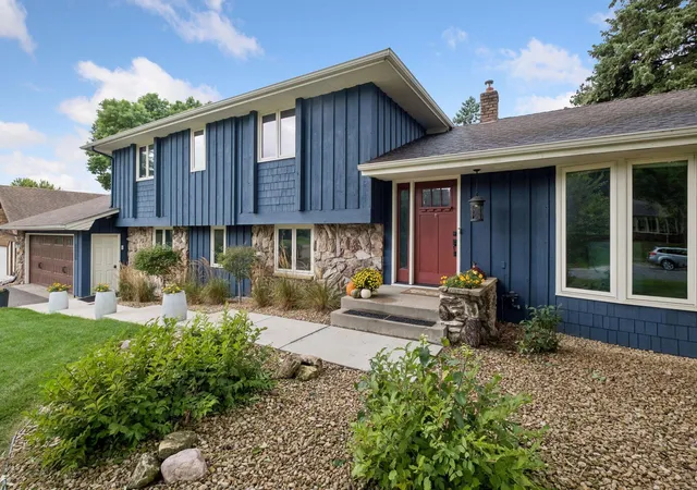 Photo 1 of Sale Pending at 1763 Lansford Ln, Saint Paul, MN 55118 | MLS# 7166936 | Listing updated on 2026-10-30