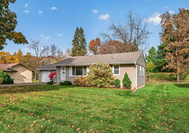 Photo 1 of Single family home for sale at 204 Woodland Dr, Burnsville, MN 55337 | MLS# 7166940 | Listing updated on 2026-10-29