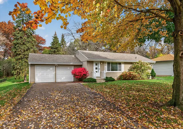 Photo 2 of Single family home for sale at 204 Woodland Dr, Burnsville, MN 55337 | MLS# 7166940 | Listing updated on 2026-10-29