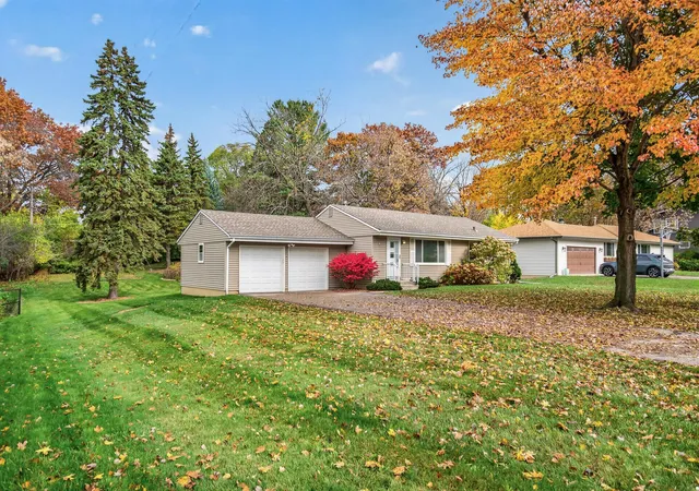 Photo 3 of Single family home for sale at 204 Woodland Dr, Burnsville, MN 55337 | MLS# 7166940 | Listing updated on 2026-10-29