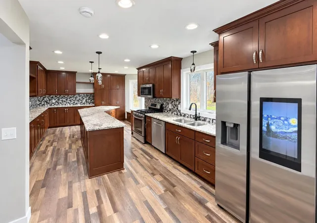 Photo 1 of Single family home for sale at 1100 Lonsdale Blvd W, Northfield, MN 55057 | MLS# 7166961 | Listing updated on 2026-10-30