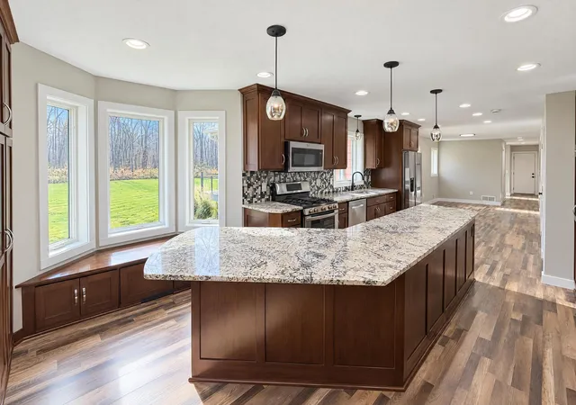 Photo 2 of Single family home for sale at 1100 Lonsdale Blvd W, Northfield, MN 55057 | MLS# 7166961 | Listing updated on 2026-10-30