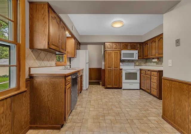 Single family home for sale at 344 25th Avenue N, Saint Cloud, MN 56303 | MLS# 7167020