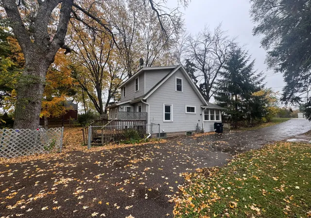 Photo 1 of Single family home for sale at 1353 County Rd E W, Saint Paul, MN 55112 | MLS# 7167100 | Listing updated on 2026-10-31