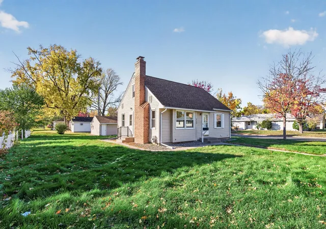 Photo 3 of Single family home for sale at 6700 12th Avenue S, Minneapolis, MN 55423 | MLS# 7167172 | Listing updated on 2026-10-31