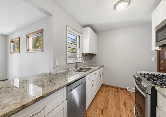 Photo 3 of Single family home for sale at 6921 Russell Ave S, Minneapolis, MN 55423 | MLS# 7167205 | Listing updated on 2026-10-31