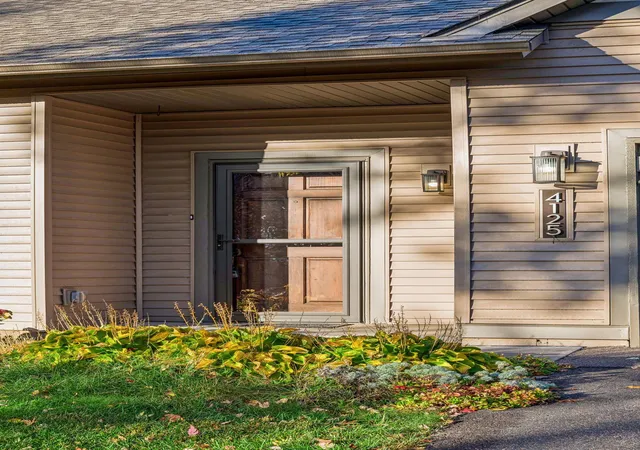 Photo 3 of Single family home for sale at 4125 Upland Ln N, Minneapolis, MN 55446 | MLS# 7167208 | Listing updated on 2026-10-31