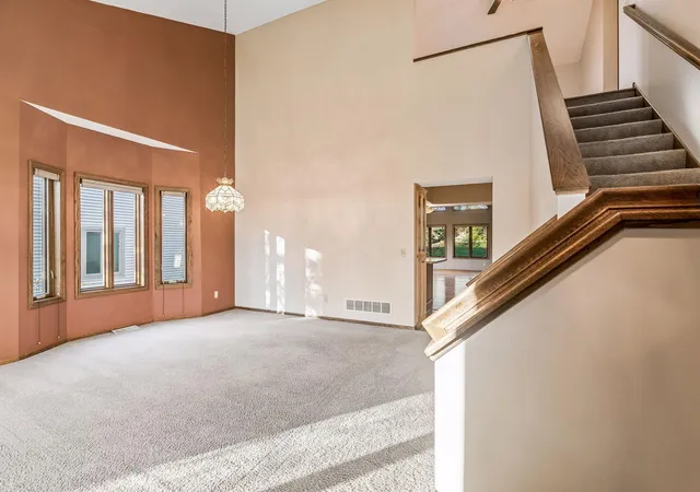 Photo 4 of Single family home for sale at 4125 Upland Ln N, Minneapolis, MN 55446 | MLS# 7167208 | Listing updated on 2026-10-31