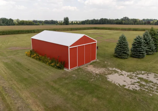 Photo 2 of Single family home for sale at 814 29th Avenue SE, Austin, MN 55912 | MLS# 7167267 | Listing updated on 2026-10-30