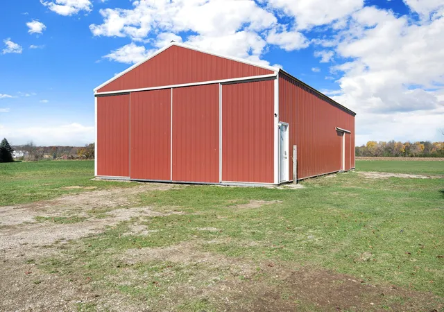 Photo 3 of Single family home for sale at 814 29th Avenue SE, Austin, MN 55912 | MLS# 7167267 | Listing updated on 2026-10-30