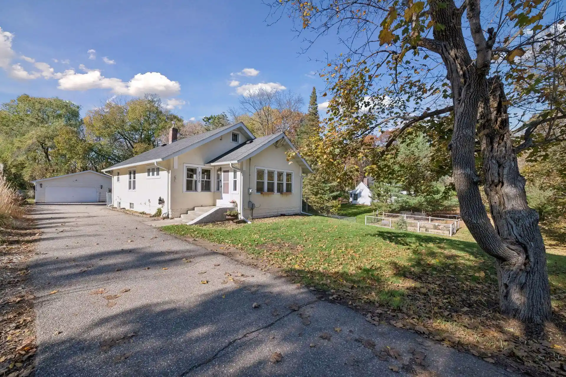 Photo 1 of Single family home for sale at 5710 Eden Prairie Rd, Minnetonka, MN 55345 | MLS# 7167323 | Listing updated on 2026-10-30