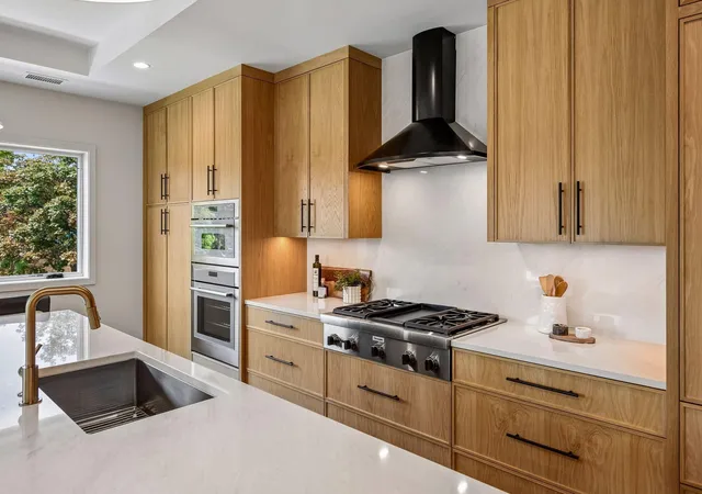 Photo 4 of Condo for sale at 150 Broadway Ave S #2B, Wayzata, MN 55391 | MLS# 7167364 | Listing updated on 2026-10-30