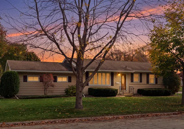 Single family home for sale at 217 S Maple St, La Crescent, MN 55947 | MLS# 7167382