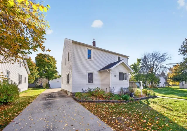 Photo 2 of Single family home for sale at 108 12th Street NE, Austin, MN 55912 | MLS# 7167406 | Listing updated on 2026-10-30