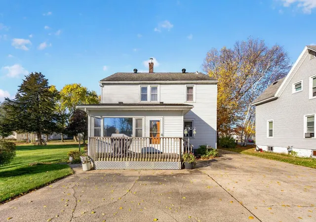 Photo 4 of Single family home for sale at 108 12th Street NE, Austin, MN 55912 | MLS# 7167406 | Listing updated on 2026-10-30