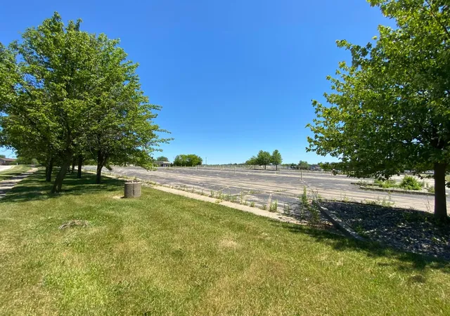 2nd image of 2510 Cumberland Dr, Valparaiso, IN 46383 | MLS# 508953