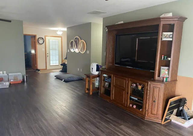 Photo 3 of Single family home for sale at 6721 W 158th Place, Lowell, IN 46356 | MLS# 495328 | Listing updated on 2024-03-02