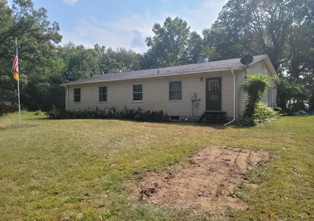 Photo 2 of Single family home for sale at 6179 W 400 South, Morocco, IN 47963 | MLS# 500858 | Listing updated on 2024-03-02