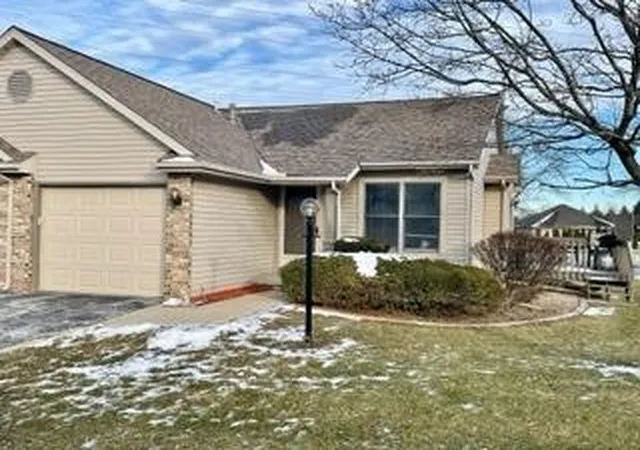 Photo 1 of Townhouse for sale at 1907 Creekside Ct, Valparaiso, IN 46383 | MLS# 506405 | Listing updated on 2024-03-01