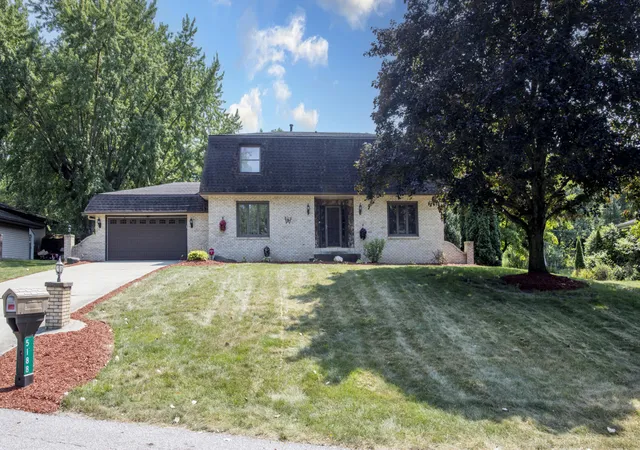 Photo 2 of Single family home for sale at 5188 W Laxita Dr, La Porte, IN 46350 | MLS# 807866 | Listing updated on 2026-08-03