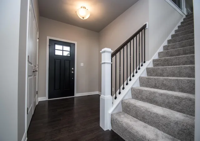 2nd image of 1752 Forest Ridge Dr, Valparaiso, IN 46385 | MLS# 809968