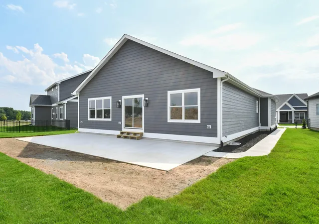 23rd image of 1664 Forest Ridge Dr, Valparaiso, IN 46385 | MLS# 810016