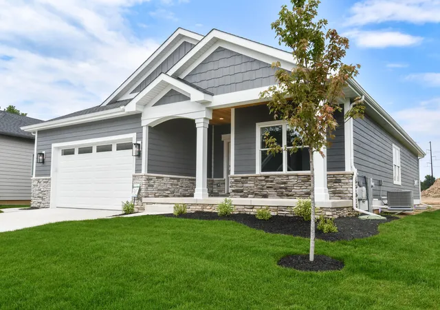 3rd image of 1664 Forest Ridge Dr, Valparaiso, IN 46385 | MLS# 810016