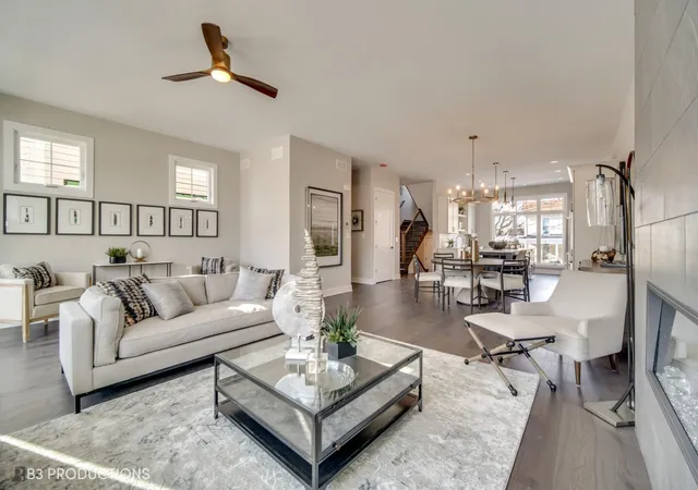 Photo 2 of Townhouse for sale at 105 Valparaiso St, Valparaiso, IN 46383 | MLS# 812659 | Listing updated on 2026-09-21