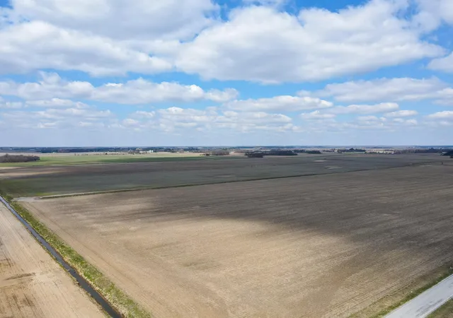 Photo 3 of Sale Pending at 4331 W 1450 N, Wheatfield, IN 46392 | MLS# 819255 | Listing updated on 2025-06-30