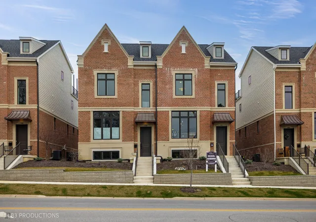 Photo 1 of Townhouse for sale at 107 Valparaiso St, Valparaiso, IN 46383 | MLS# 820279 | Listing updated on 2026-09-21