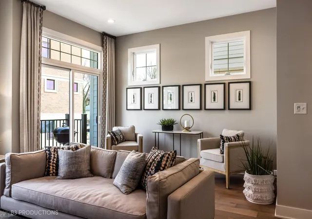 Photo 3 of Townhouse for sale at 107 Valparaiso St, Valparaiso, IN 46383 | MLS# 820279 | Listing updated on 2026-10-08