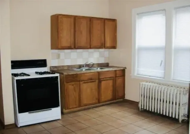 3rd image of 1104 Maryland St, Gary, IN 46407 | MLS# 827616