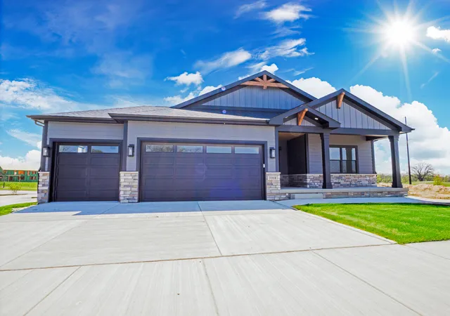 1st image of 13750 King St, Cedar Lake, IN 46303 | MLS# 824334
