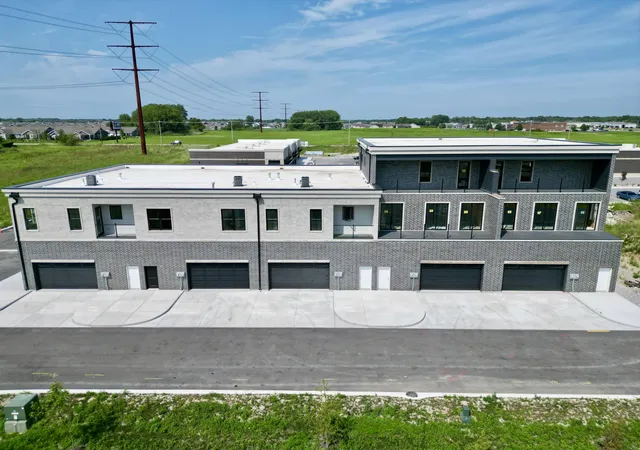 4th image of 10261 Calumet Ave #205, Dyer, IN 46311 | MLS# 836488