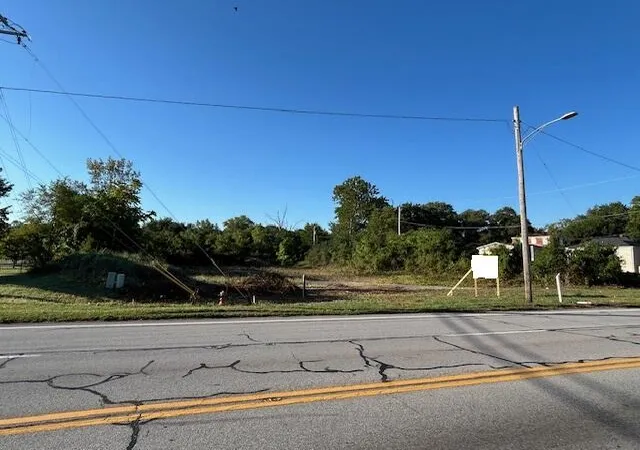 3rd image of 800 Gibson St, Gary, IN 46403 | MLS# 826314