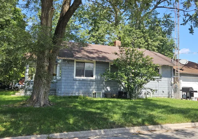 Homes for sale in La Porte, IN | 1105 A St, La Porte, IN 46350 | MLS# 827222