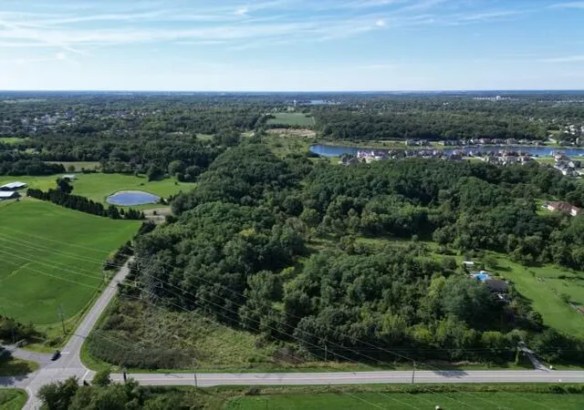 2nd image of 10111 County Line Rd, Crown Point, IN 46307 | MLS# 827417