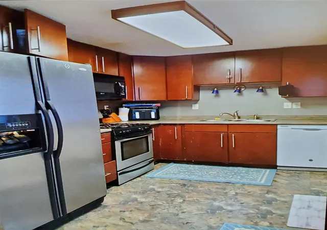Photo 3 of Single family home for sale at 629 W South St, Crown Point, IN 46307 | MLS# 829120 | Listing updated on 2026-09-15