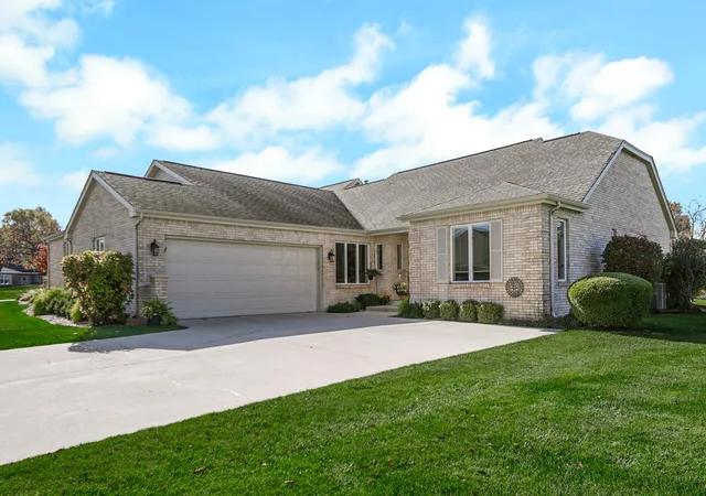 Photo 1 of Multi family home for sale at 3508 Bob White Cir, Valparaiso, IN 46383 | MLS# 846766 | Listing updated on 2026-10-14