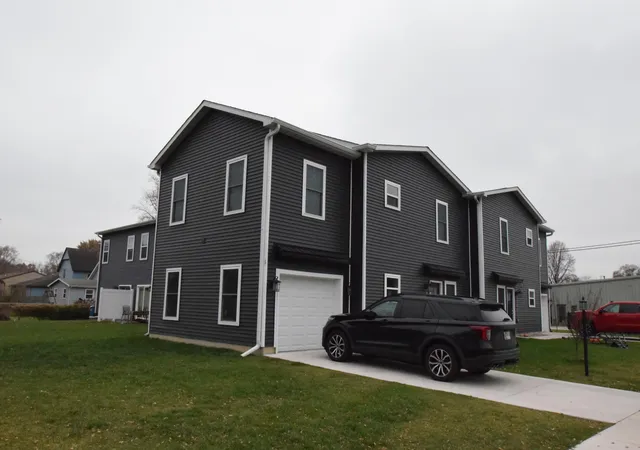 1st image of 150 152 N 16th St, Chesterton, IN 46304 | MLS# 831008
