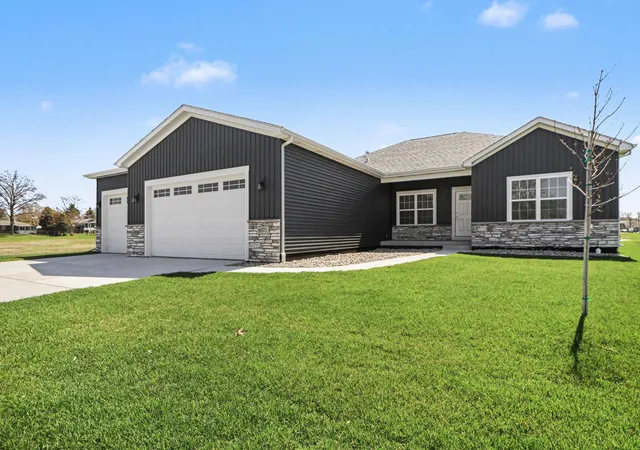 2nd image of 6071 Robbins Rd, Portage, IN 46368 | MLS# 831919