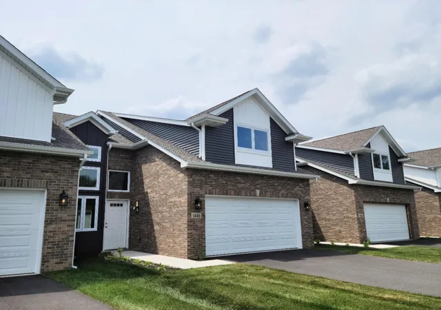 1st image of 1446 Lake St, Hobart, IN 46342 | MLS# 831904