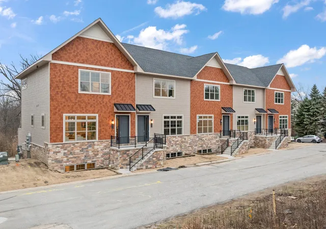 3rd image of 65 Sanctuary Dr, Valparaiso, IN 46385 | MLS# 831915