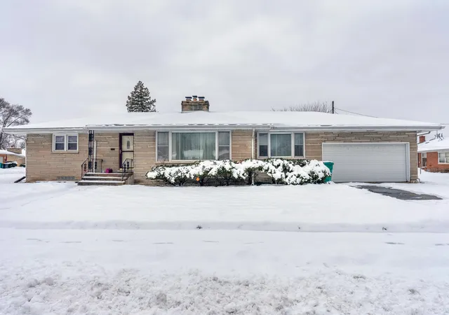 1st image of 5550 Jefferson Pl, Merrillville, IN 46410 | MLS# 832026