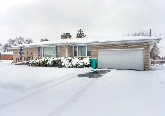 2nd image of 5550 Jefferson Pl, Merrillville, IN 46410 | MLS# 832026