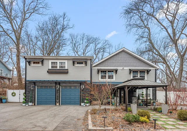 3rd image of 832 N Vanderburg St, Gary, IN 46403 | MLS# 833079