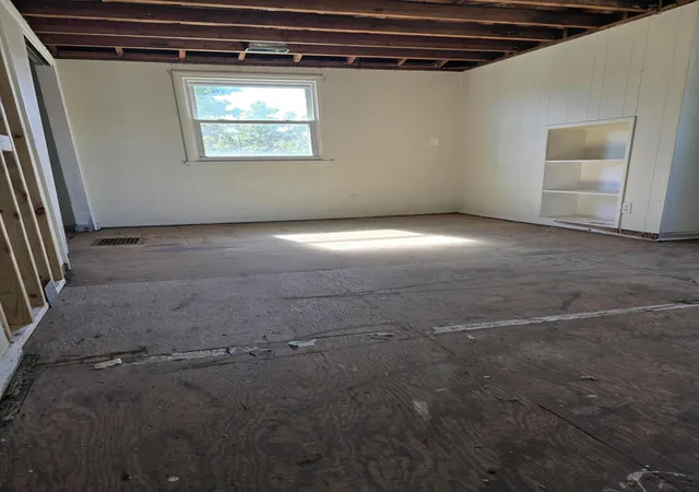 Photo 3 of Single family home for sale at 2947 165th Street, Hammond, IN 46323 | MLS# 846546 | Listing updated on 2026-10-08