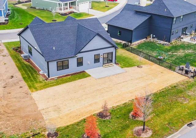 23rd image of 3004 Forestside Ln, Valparaiso, IN 46385 | MLS# 832692